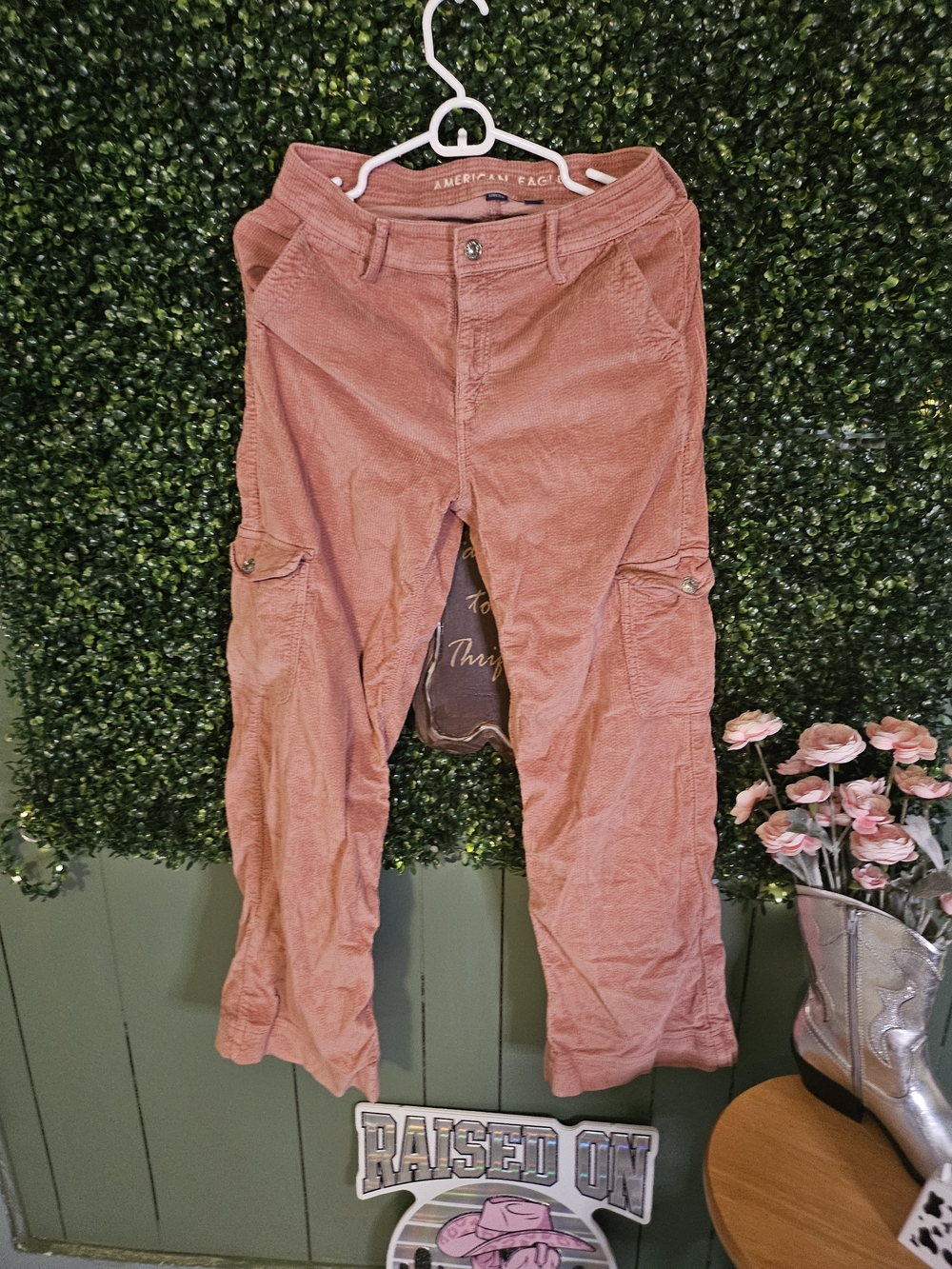 American Eagle Outfitters Men’s Dusty Rose Corduroy Cargo Pants